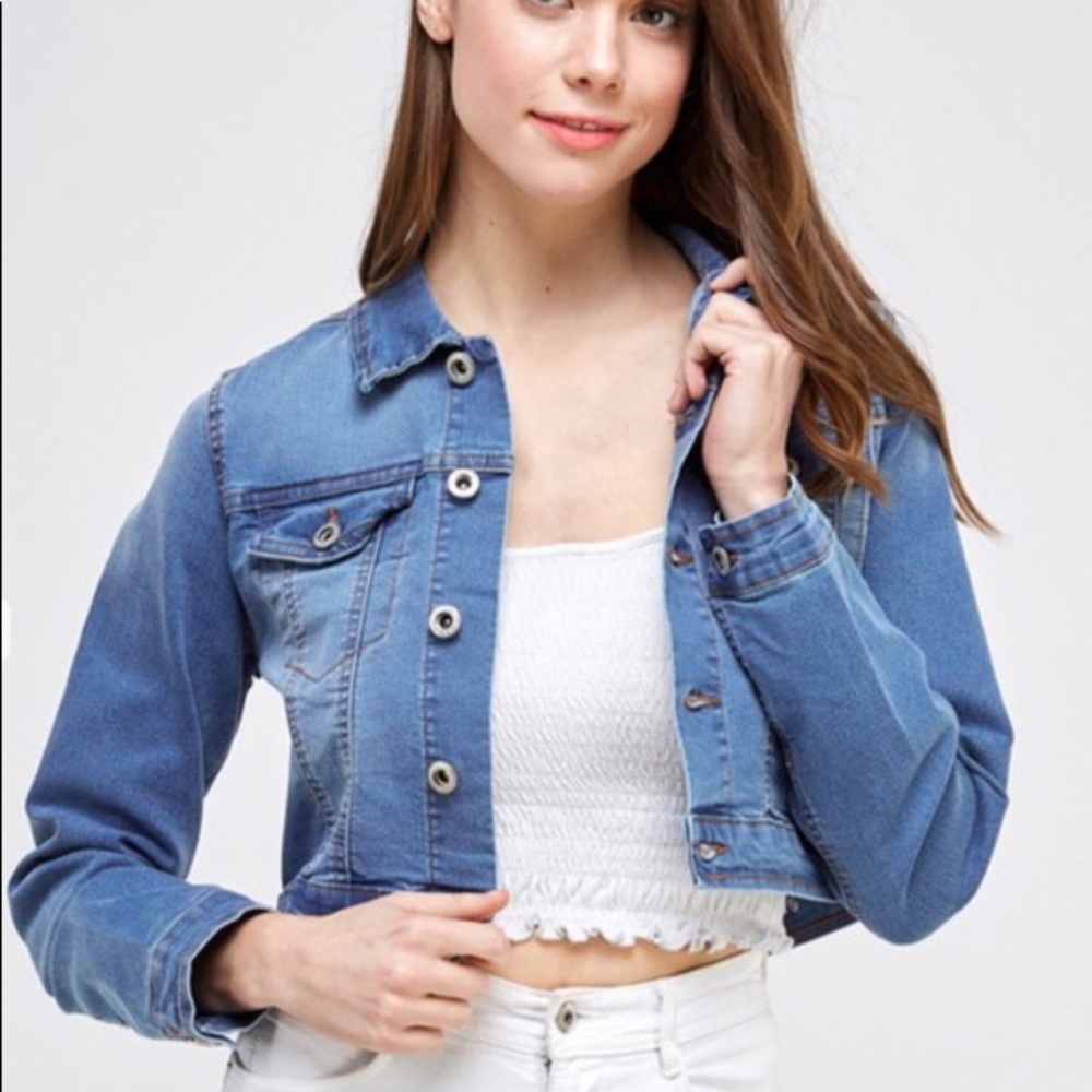 Cropped denim jacket